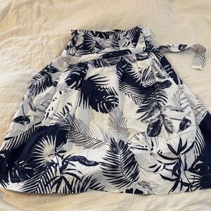 Comtemporaine by SImons, pretty palm print skirt, womens size 2